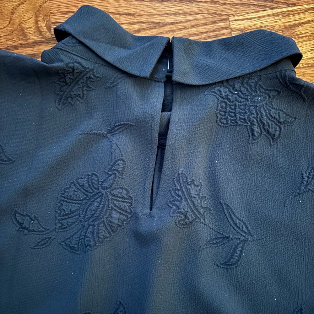 Ann Taylor Shell - Picture 3 of 3